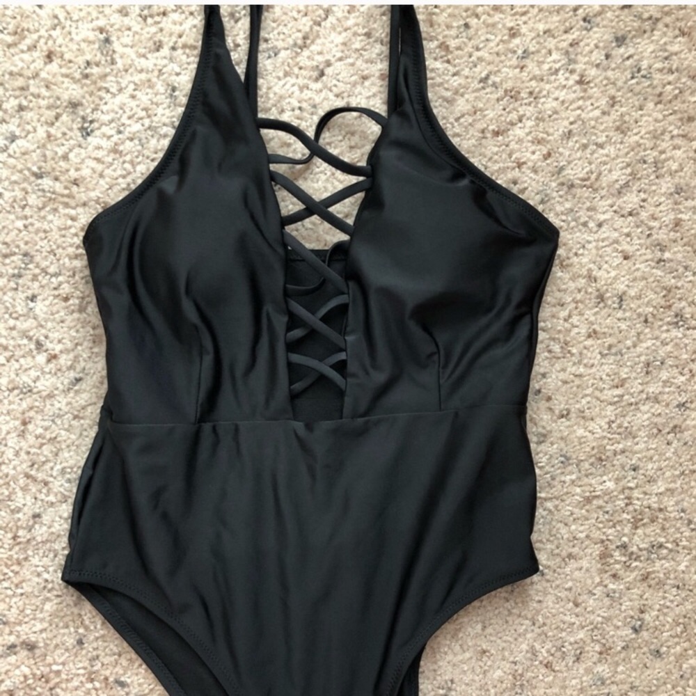 Women’s one piece bathing suit